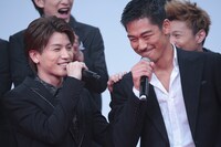 左より岩田剛典、EXILE AKIRA。