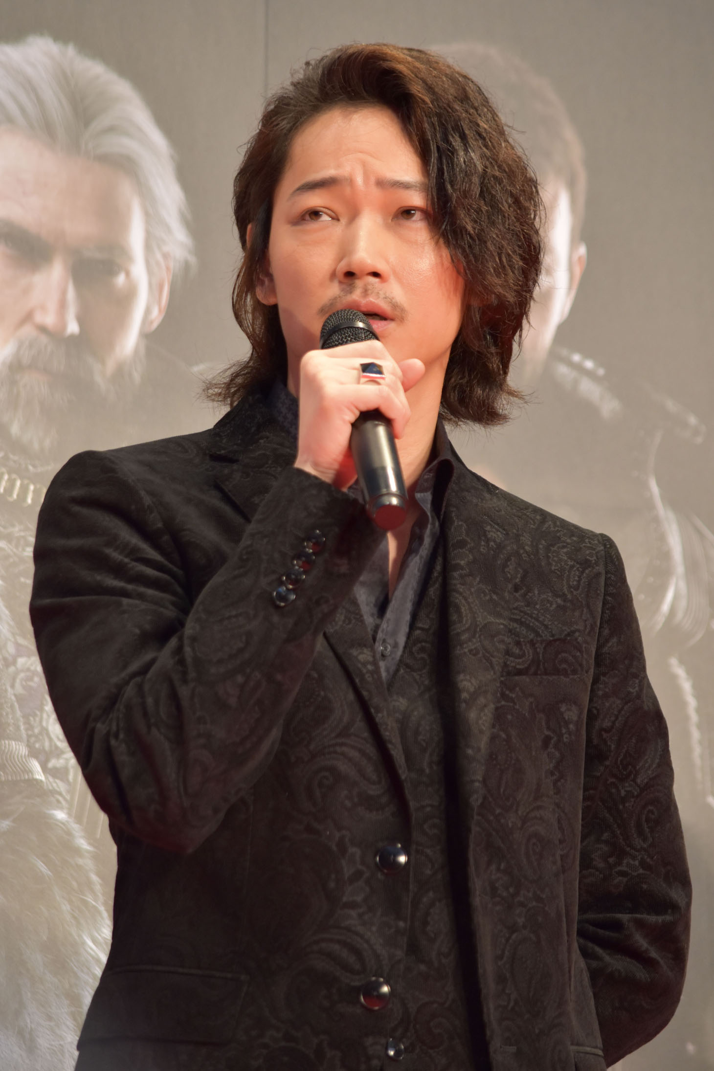 綾野剛