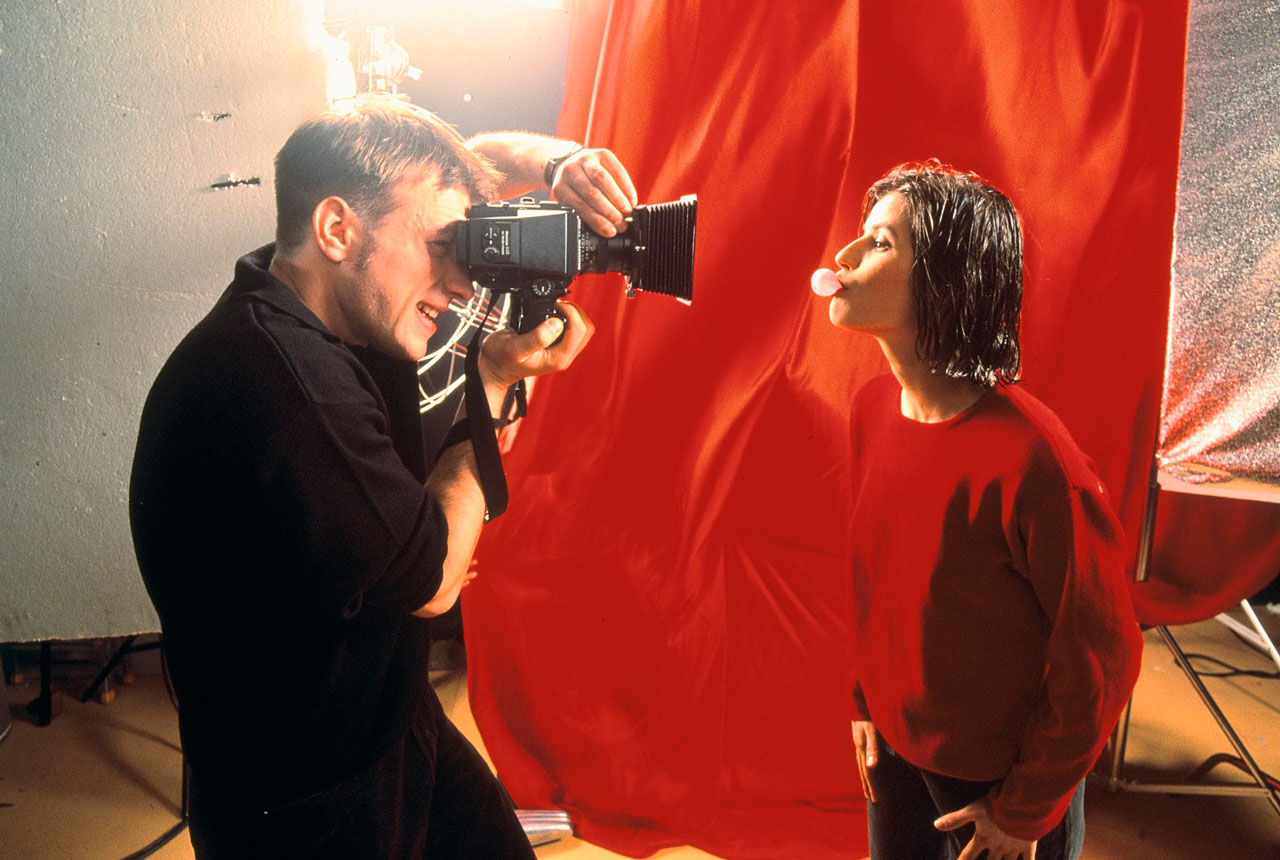 「トリコロール／赤の愛」 (c)1994 MK2 Productions / France 3 cinema / CAB Productions / Film studio TOR