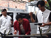 流しそうめんの様子。