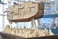 「ジブリの大博覧会 ～ナウシカから最新作『レッドタートル』まで～」の様子。