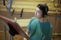 「奇跡のピアノ」でナレーションを務めたJYJのパク・ユチョン。(c) 2015 LOTTE ENTERTAINMENT All Rights Reserved.