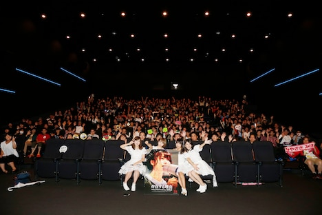 左から宮崎美穂、峯岸みなみ、木崎ゆりあ、岡田彩花。