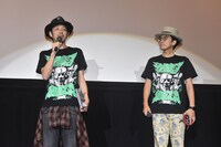 左から宮藤官九郎、片桐仁。