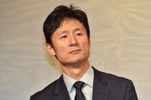 監督を務めた李相日。