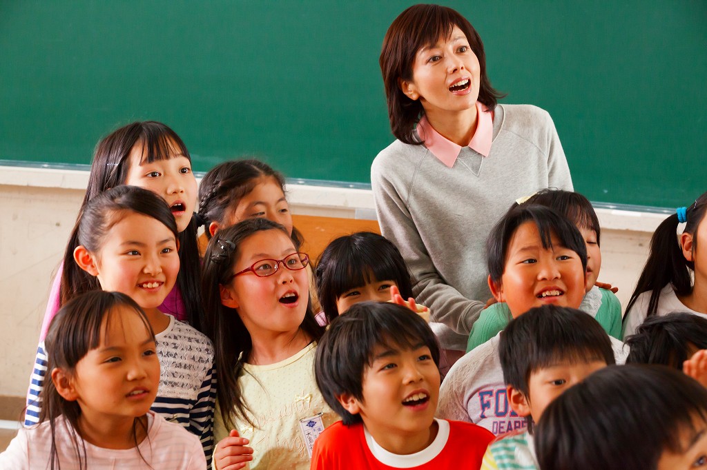 「校庭に東風吹いて」