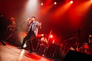 藤井フミヤ「『大人ロック』リリース記念ライブ 第1部」の様子。（撮影：西槇太一）