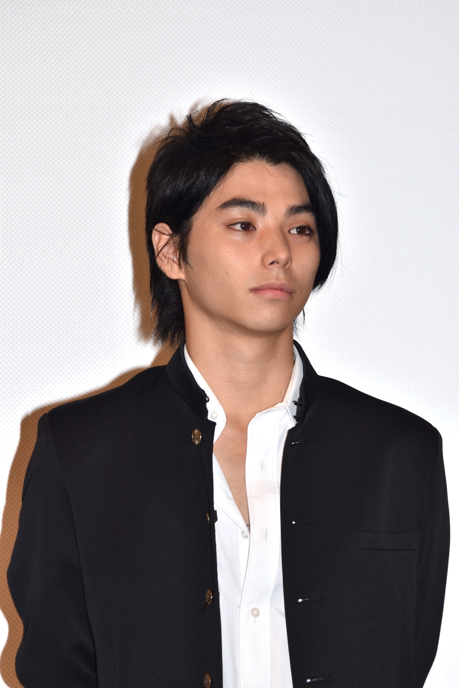 村上虹郎