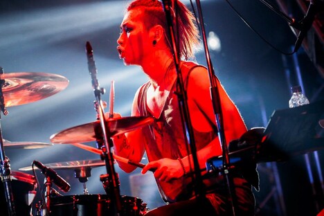 Яyo（Dr）（撮影：西槇太一）