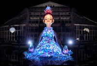 ヤノベケンジ＋増田セバスチャン「フローラ」（2015）