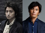 左から藤原竜也、伊藤英明。