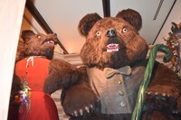 三鷹の森ジブリ美術館の企画展示「猫バスにのって ジブリの森へ」の様子。