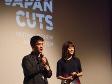 第10回JAPAN CUTS ～ジャパン・カッツ！の様子。左から沖田修一、前田敦子。