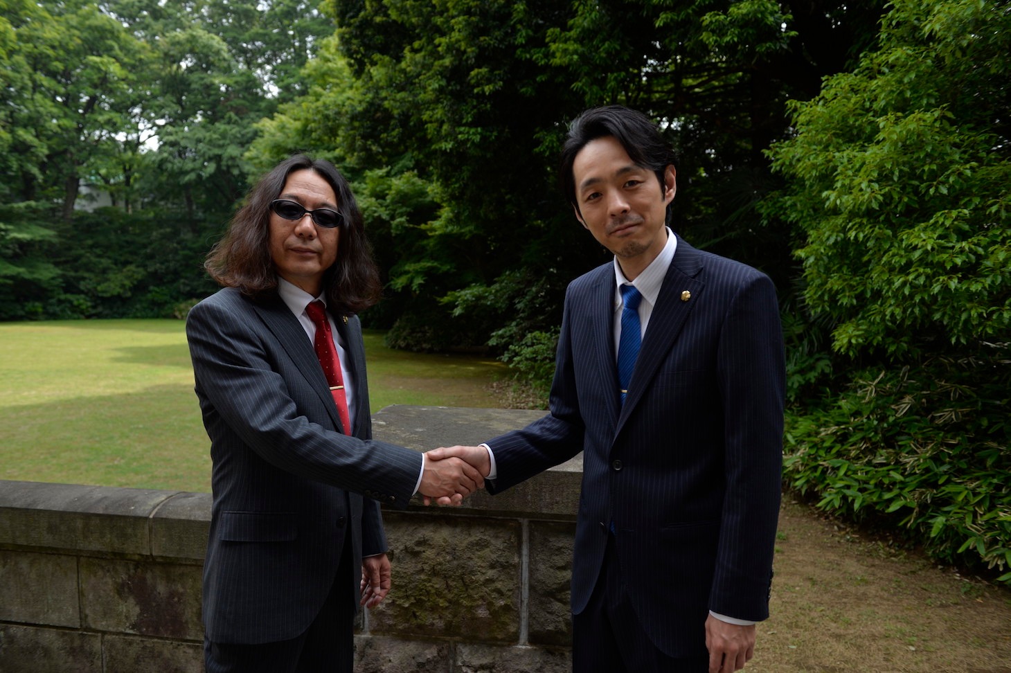 左からみうらじゅん、宮藤官九郎。（撮影：三浦憲治）