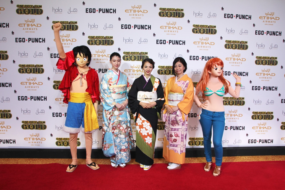 「ONE PIECE FILM GOLD」ゴールデンプレミアに出席した声優陣。左からルフィ、三吉彩花、満島ひかり、岡村明美、ナミ。