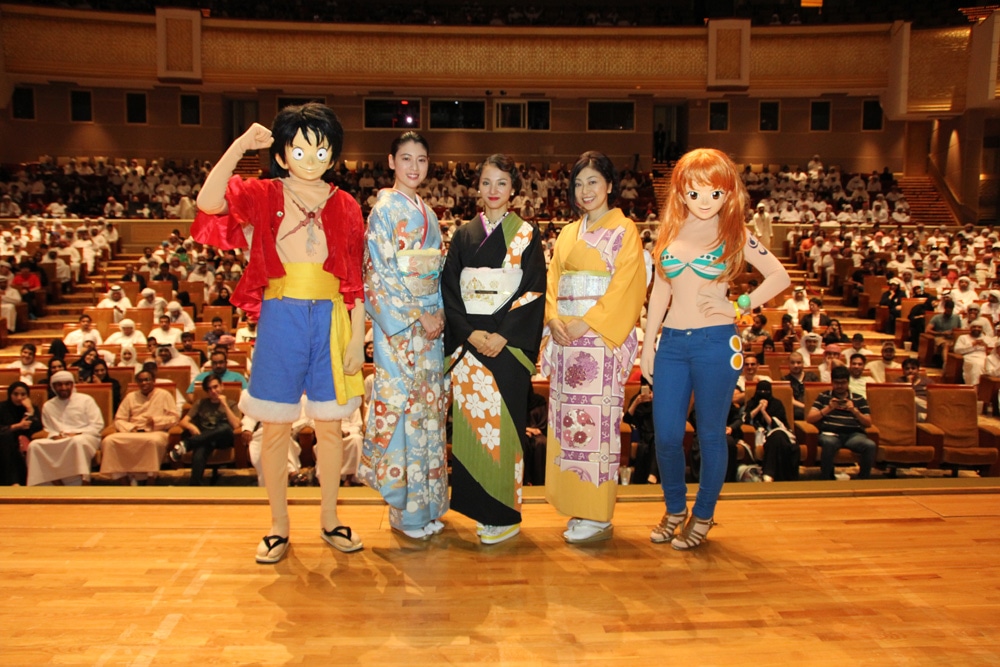 「ONE PIECE FILM GOLD」ゴールデンプレミアに出席した声優陣。左からルフィ、三吉彩花、満島ひかり、岡村明美、ナミ。
