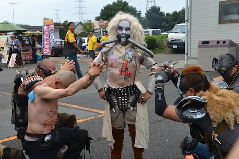 コスプレで参加したファンたち。