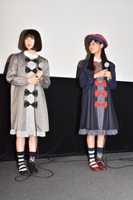 左から吉田凜音、原菜乃華。