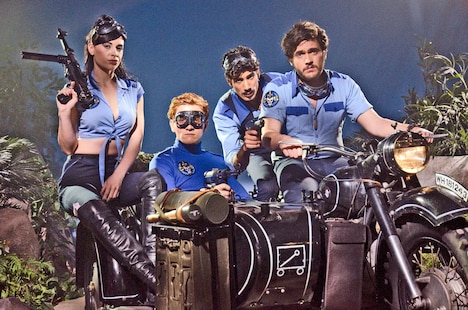 「危険戦隊デンジャー5 ~我らの敵は総統閣下~」 (c)2011 Dinosaur Pty Ltd, South Australian Film Corporation, Special Broadcasting Service Corporation, Adelaide Film Festival and ScreenAustralia.