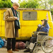 駐車場に謎のレディが15年居候…マギー・スミス主演、舞台にもなった実話を映画化