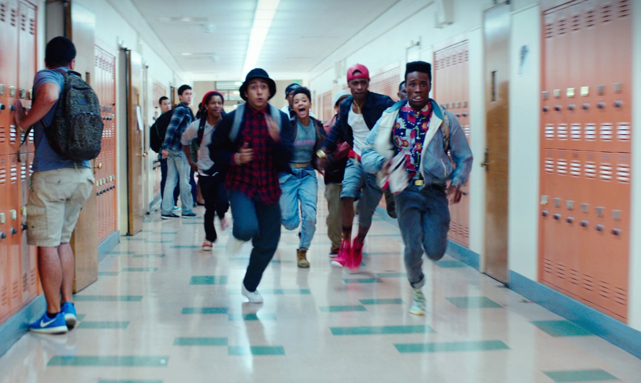 オタク男子がヒップホップと女に色めく、ファレル・ウィリアムス参加のコメディ新予告