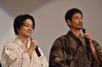 左から木村了、沢村一樹。