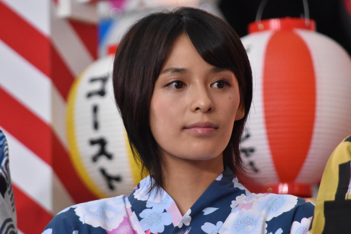 月村アカリ役の大沢ひかる。
