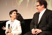 左からニール・セディ、ジョン・ファヴロー。