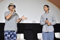 「森山中教習所」トークショーより、豊島圭介（左）と野村周平（右）。