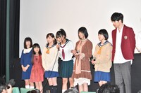 「コープスパーティー Book of Shadows」初日舞台挨拶の様子。