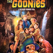 葛西臨海公園で「グーニーズ」無料上映、飲食ブースやアウトドアメーカーの出店も