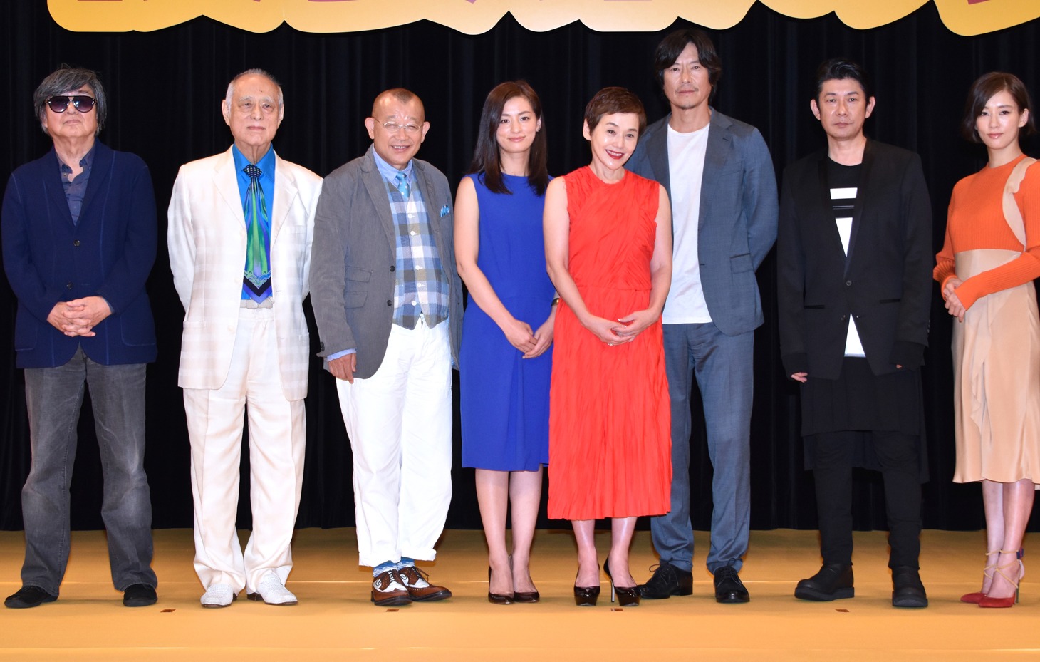 「後妻業の女」完成披露舞台挨拶の様子。