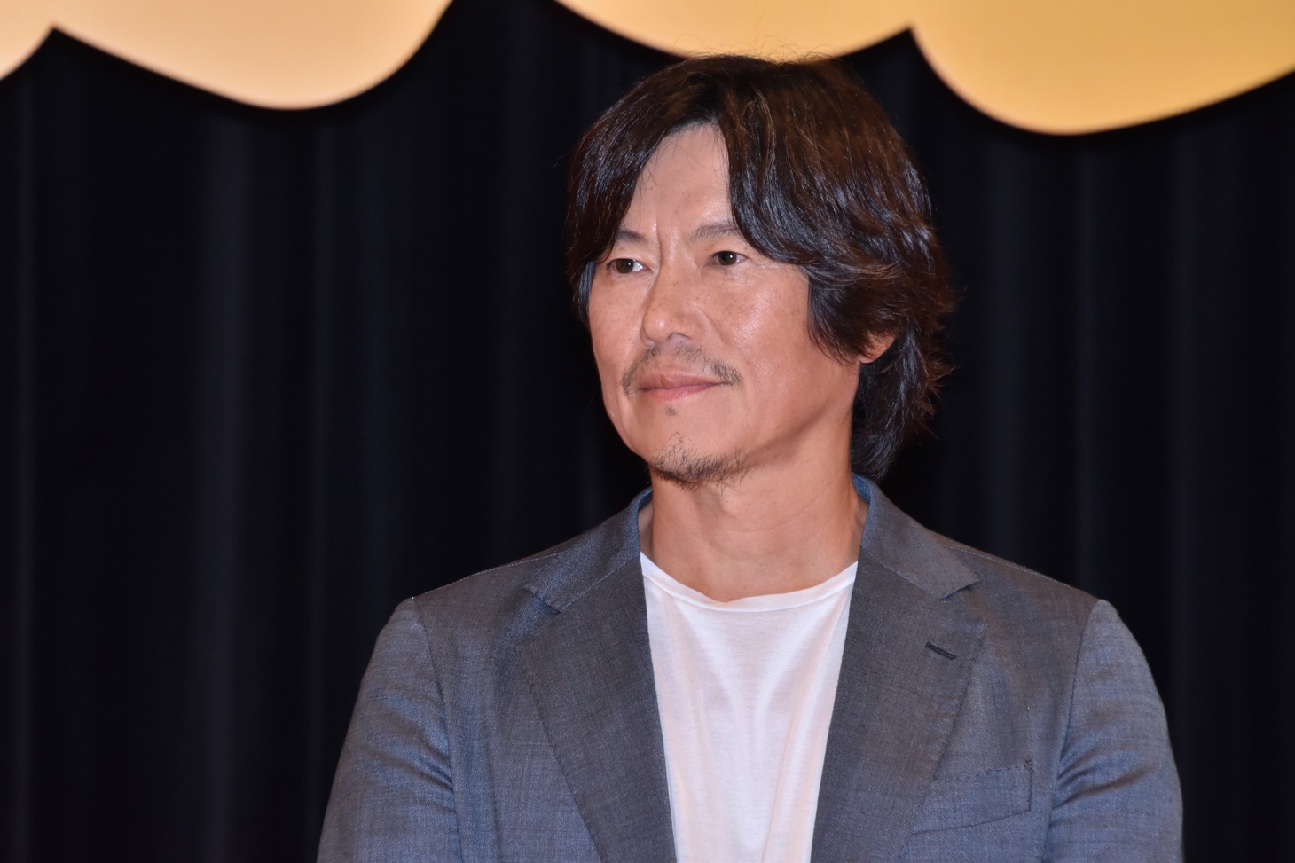 豊川悦司
