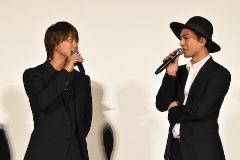 左からEXILE TAKAHIRO、登坂広臣。