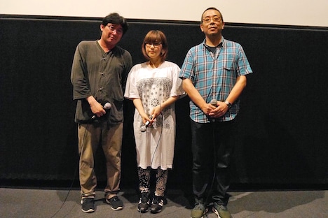 8月5日に開催された「溺れるナイフ」試写会プレトークの様子。左から市川真人、山戸結希、井土紀州。