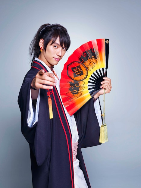 曇天火に扮する福士蒼汰。