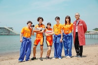 「トリガール！」キャスト。左から矢本悠馬、間宮祥太朗、土屋太鳳、高杉真宙、池田エライザ、ナダル。