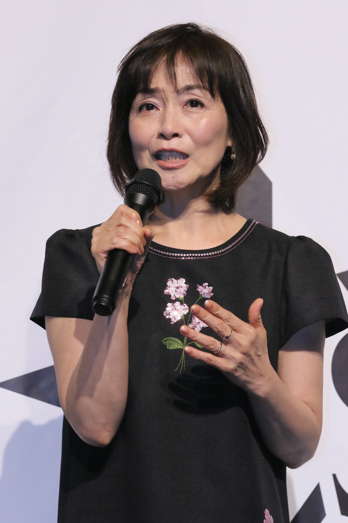 日高のり子