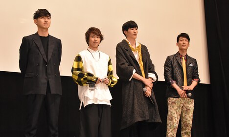 「ディアスポリス -DIRTY YELLOW BOYS-」完成披露上映会より、左から松田翔太、須賀健太、NOZOMU、木原勝利。