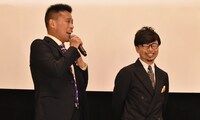 「ディアスポリス -DIRTY YELLOW BOYS-」完成披露上映会より、柳沢慎吾（左）と浜野謙太（右）。