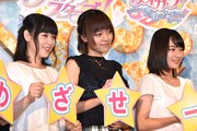 左から津田美波、朝井彩加、富田美憂。