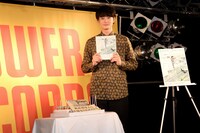 単行本「未来の破片」の発売記念トークイベントを、自身の誕生日である8月15日に行った岡田将生。