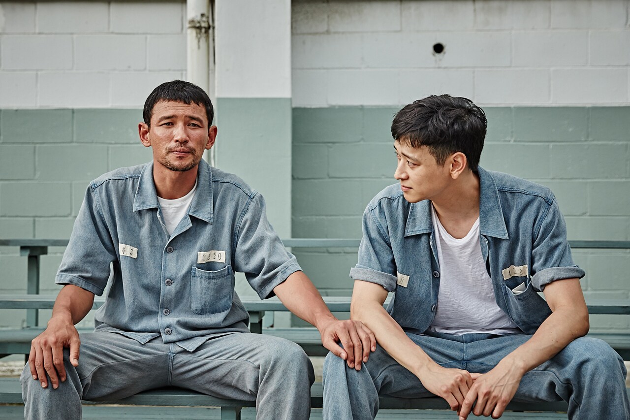 熱血検事×イケメン詐欺師がバディに、韓国映画「華麗なるリベンジ」劇中カット到着