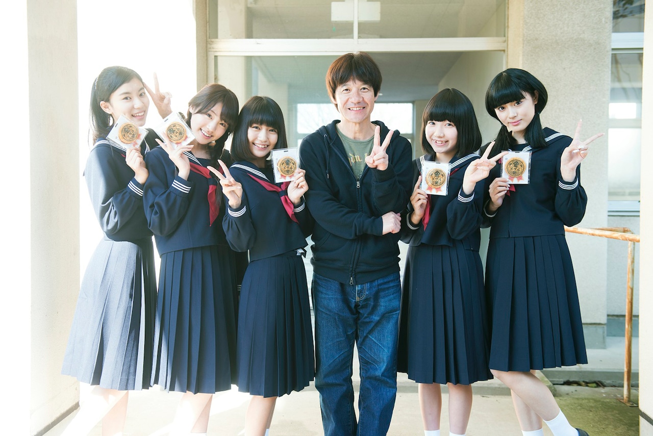 「金メダル男」夢みるアドレセンスが5人そろって女子高校生役で出演