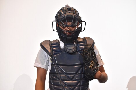 試合用のフル装備で登場した竹内涼真。