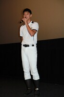 TOHOシネマズ 川崎で行われた「青空エール」の舞台挨拶に練習着で登壇した竹内涼真。