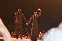 左からウィル・スミス、マーゴット・ロビー。