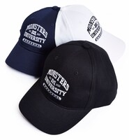 mysty woman キャップ（各3780円）(c)Disney/Pixar