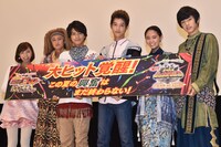 「劇場版 動物戦隊ジュウオウジャー ドキドキサーカスパニック！」大ヒット御礼舞台挨拶の様子。