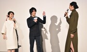 左から上白石萌音、神木隆之介、長澤まさみ。
